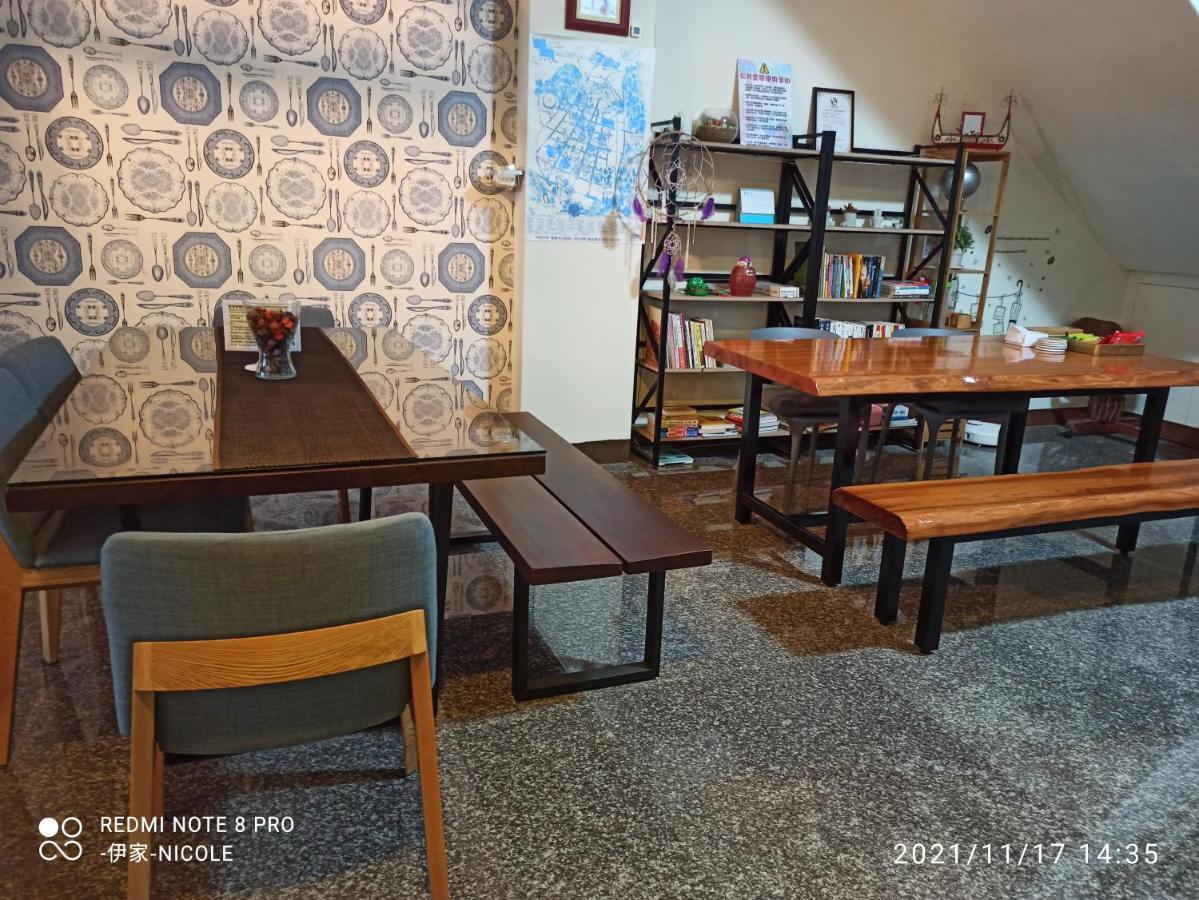 伊家民宿yi Home 志航路一段398號 T'ai-tung Exteriör bild